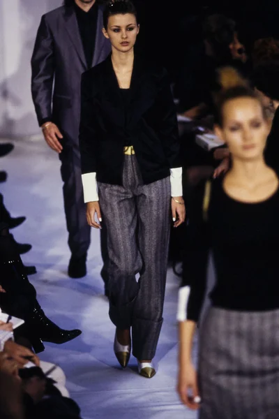 Look 32
